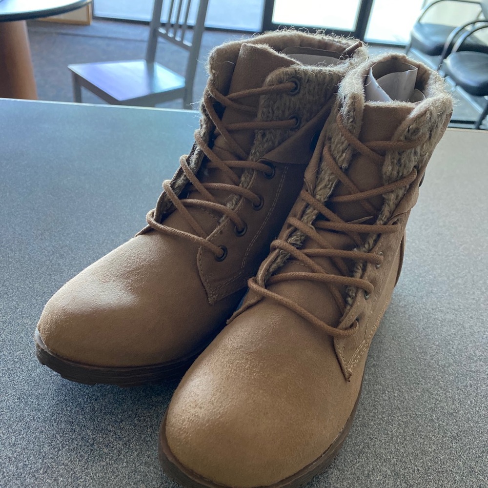 Woman’s Winter Boots